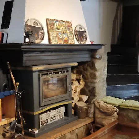 Hosting Maison La Place Casa di campagna