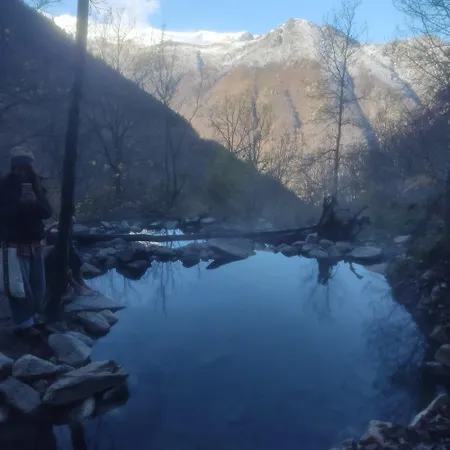 Hosting Maison La Place * Merens-les-Vals