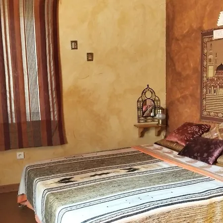 Hosting Maison La Place Merens-les-Vals